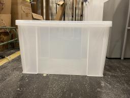 Photo détaillant le don Box blanc en plastique