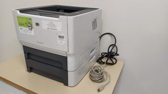 Photo détaillant le don Imprimante HP LaserJet P2015dn