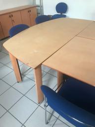 Photo détaillant le don Mobilier salle de réunion