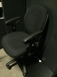 Photo détaillant le don Divers mobilier de bureau