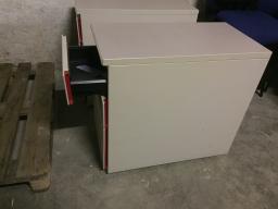 Photo détaillant le don Bureau + caissons