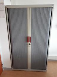 Photo détaillant le don LOT ARMOIRE HAUTE PORTES RIDEAUX N°4