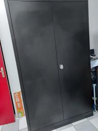 Photo détaillant le don Armoire métallique haute