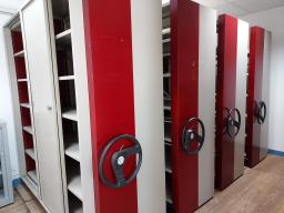 Photo détaillant le don Rayonnage de stockage de type Compactus