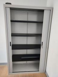 Photo détaillant le don Armoire métallique haute grise