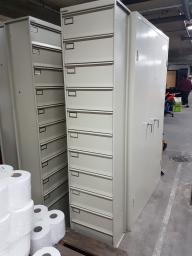 Photo détaillant le don Meubles à clapets de bureau