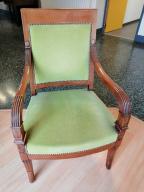 Photo détaillant le don 2 paires de fauteuils de style Empire ou restauration