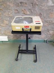 Photo détaillant le don Rétroprojecteur Elmo HP-285 S