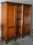 Photo détaillant le don Mobilier : bureaux et armoires