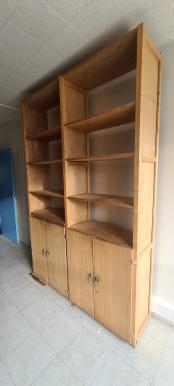 Photo détaillant le don Lot étagéres bois