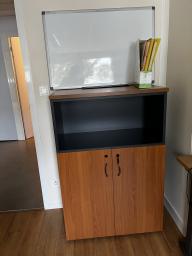 Photo détaillant le don mobilier de bureau
