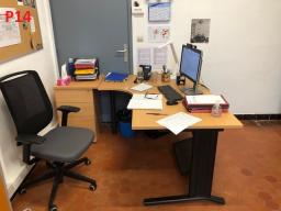 Photo détaillant le don bureau caisson