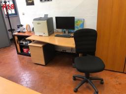 Photo détaillant le don bureau caisson