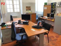 Photo détaillant le don bureau