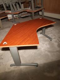 Photo détaillant le don Bureau en angle
