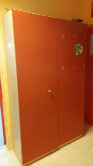 Photo détaillant le don Armoire métale