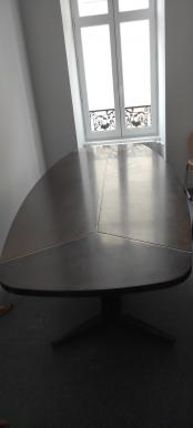 Photo détaillant le don Grande table