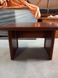 Photo détaillant le don donne un bureau