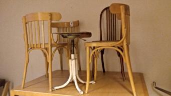 Photo détaillant le don Lot de 6 chaises en bois - Musée du Louvre