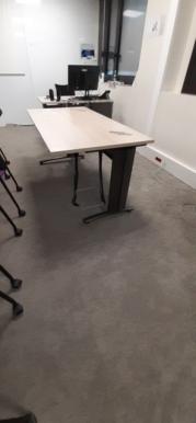 Photo détaillant le don Bureaux 160* 80