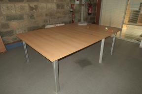 Photo détaillant le don Grande table en bois démontable en 3 parties