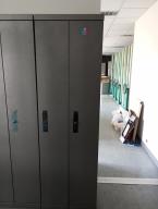 Photo détaillant le don Don d'un lot de 4 bureaux complets