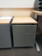 Photo détaillant le don Lot de mobilier de bureau