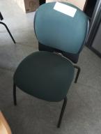 Photo détaillant le don Don d'un lot de 4 bureaux complets