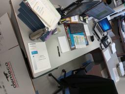 Photo détaillant le don Don d'un lot de 3 bureaux