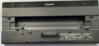 Photo détaillant le don Station d'accueil PA3916E-1PRP pour Ordinateur Portable Toshiba Portege R930/R830
