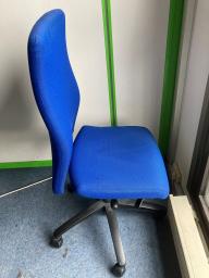 Photo détaillant le don Offre de lots de chaises et fauteuils de bureaux