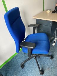 Photo détaillant le don Offre de lots de chaises et fauteuils de bureaux