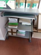Photo détaillant le don Don d'un lot de 1 meuble et 2 tables