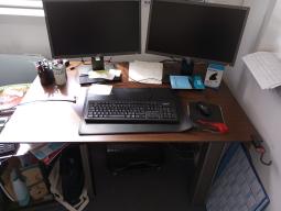 Photo détaillant le don Don d'un lot de 3 bureaux