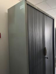 Photo détaillant le don 3 armoires avec clé