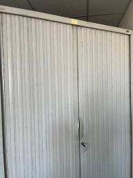 Photo détaillant le don 3 armoires avec clé