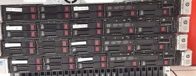 Photo détaillant le don 5 serveurs HPE DL380 G8 + 4 DL360 G8 tous fonctionnels