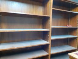 Photo détaillant le don Bibliotèque en bois