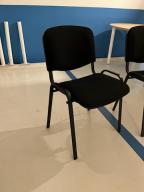 Photo détaillant le don Chaises noires en tissu