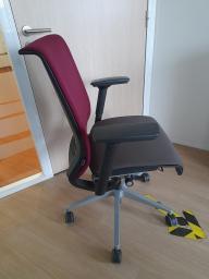 Photo détaillant le don 11 fauteuils de bureau à roulettes [A RECUPERER A PARTIR DU 20/01/2025]