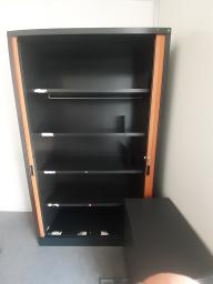 Photo détaillant le don armoire  rideau 198x45x80