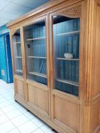 Photo détaillant le don Bibliothèques en chêne massif