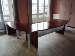 Photo détaillant le don mobilier direction: bureau et buffet bas