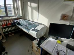 Photo détaillant le don Traceur HP designjet T795, à réparer, datant de 2018