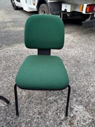 Photo détaillant le don 3 chaises - coloris vert forêt
