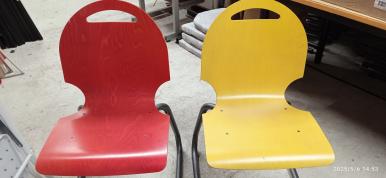 Photo détaillant le don CHAISES