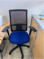 Photo détaillant le don Don de matériels et mobilier de bureau, informatique