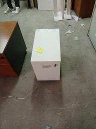 Photo détaillant le don Caisson bureau mobile