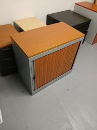Photo détaillant le don Armoire de bureau