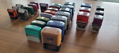 Photo détaillant le don Lot de tampons Trodat Printy